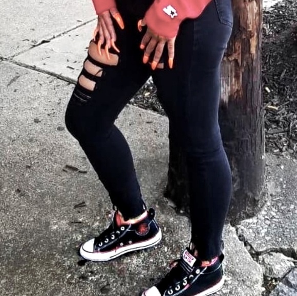 Converse ALL Star Sneaker - Picture 1 of 5